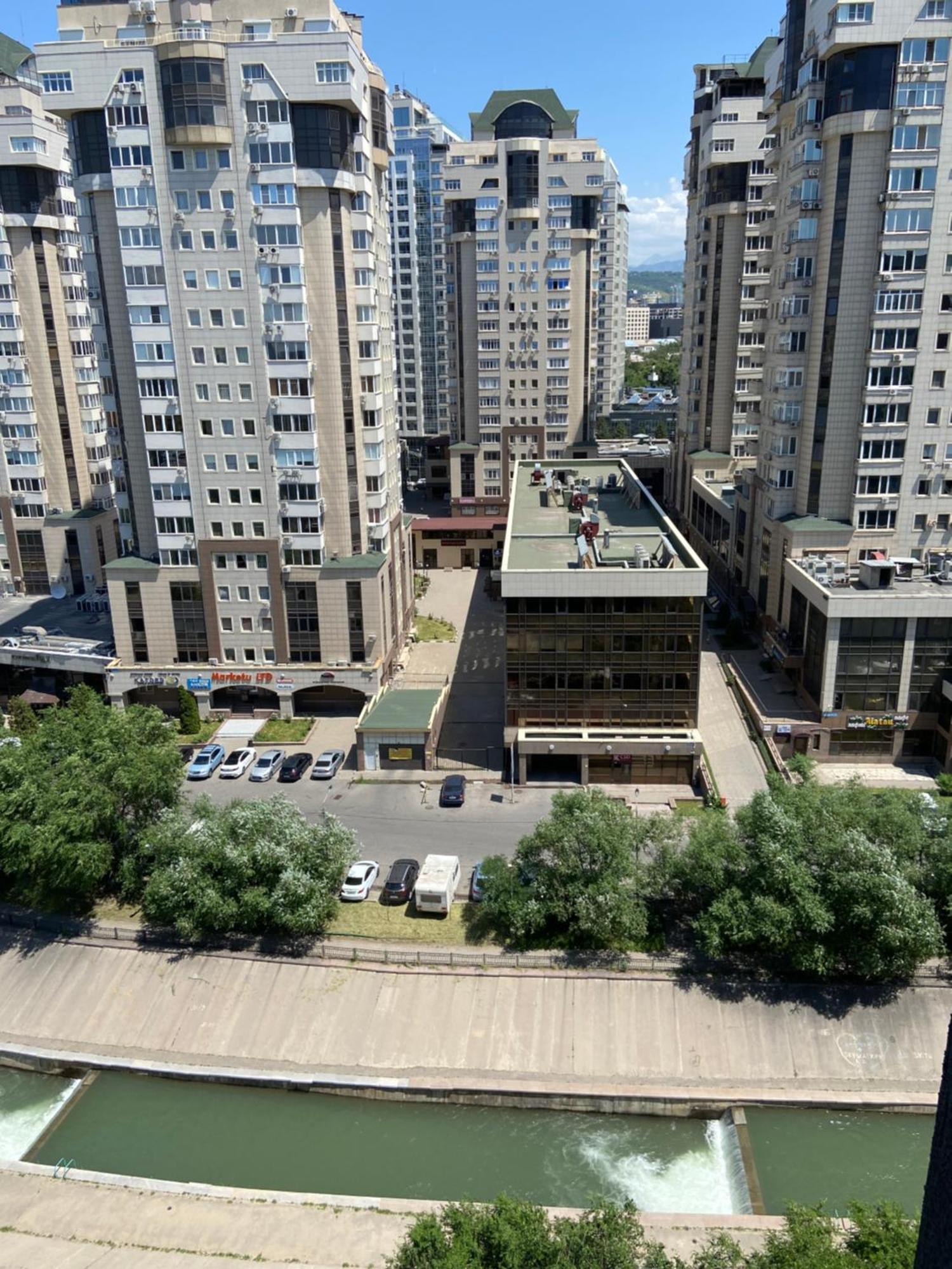 Квартира В Центре Алматы Екстериор снимка